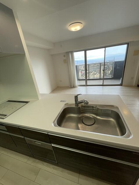 【キッチン】 | ３口ＩＨ、浄水器付水栓