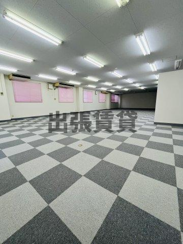 事務所！！チケン錦ビルの内装