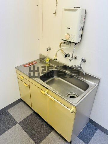 事務所！！チケン錦ビルのキッチン