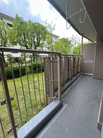 和泉市鶴山台3丁フルリノベーション済みマンションのバルコニー