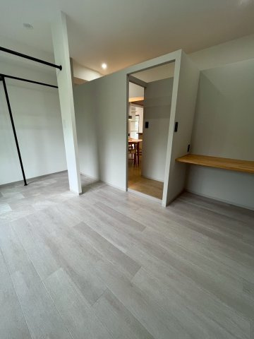 和泉市鶴山台3丁フルリノベーション済みマンションの洋室