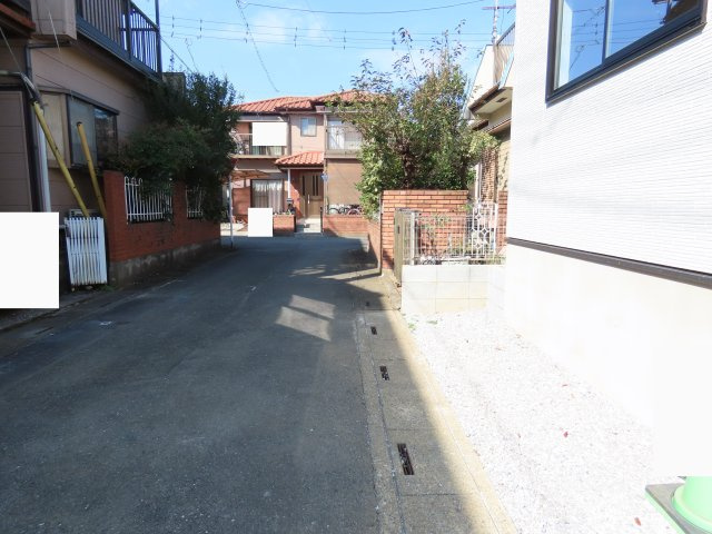 坂戸市千代田新築戸建の前面道路含む現地写真