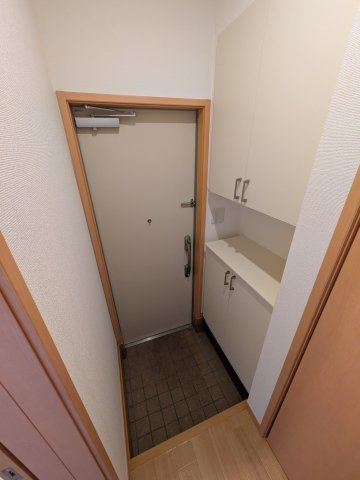 ウィングコートの玄関