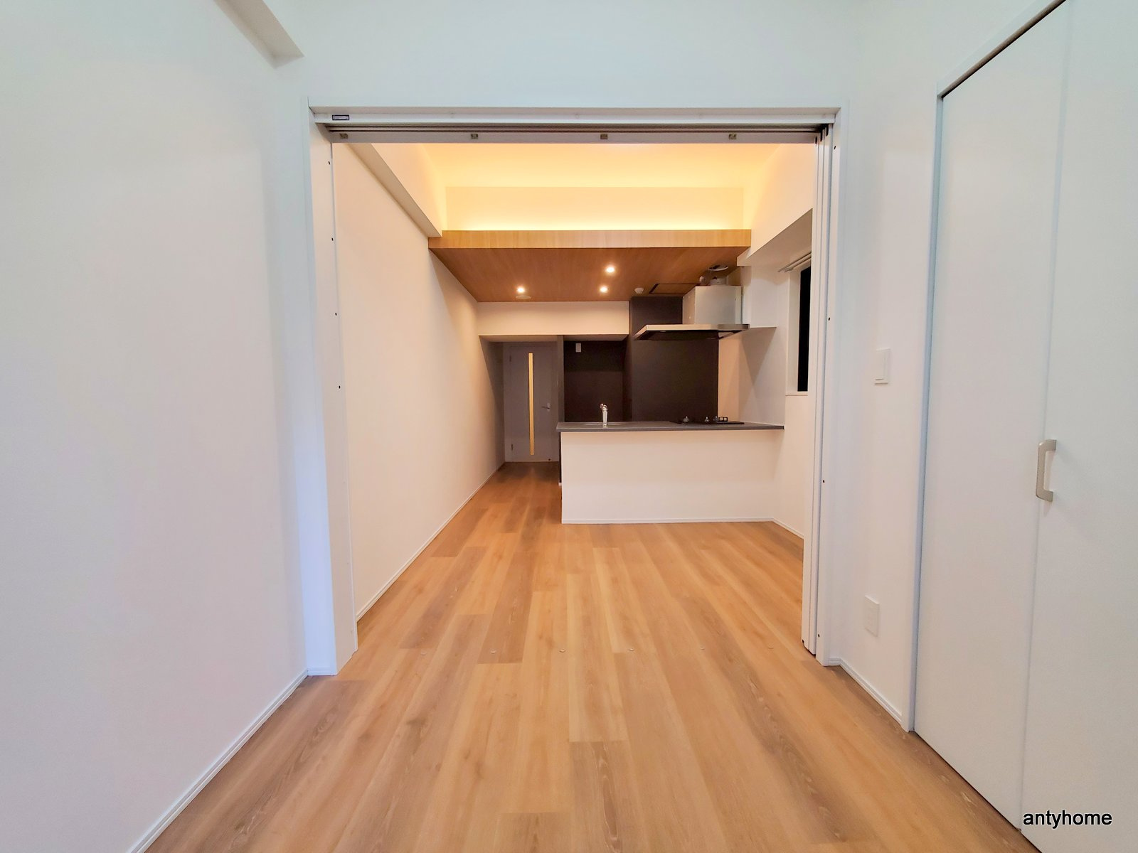 iCube森ノ宮 仲介手数料無料の洋室