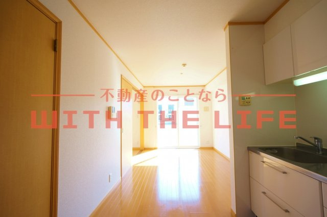 ティファニー【キャッシュバック対象物件】の居間・リビング|こちらのリビングで趣味の時間をお楽しみください