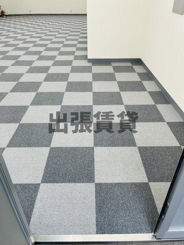 事務所！！チケン錦ビルの玄関