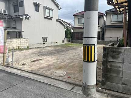 中区吉島西２丁目の前面道路含む現地写真