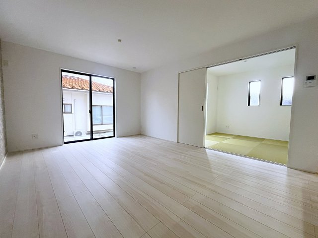 新築戸建・建売　町庭坂字一本杉　GRAFARE　全4棟の居間・リビング