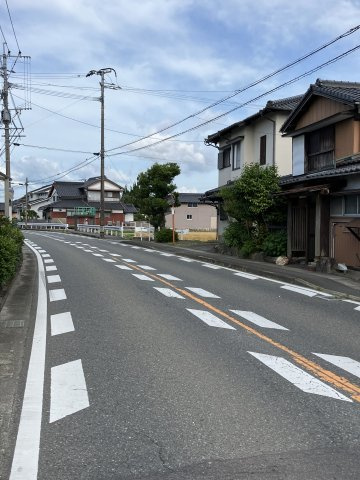 三井郡大刀洗町上高橋　古屋付土地の前面道路含む現地写真