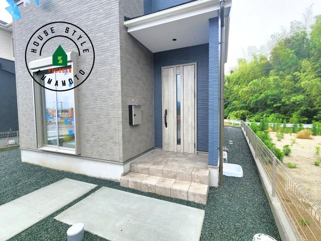 菊池郡大津町大字室第12-2棟（11号棟）　の玄関|おでかけの時も帰った時も、「我が家」を最初に感じでもらえる素敵な空間に。