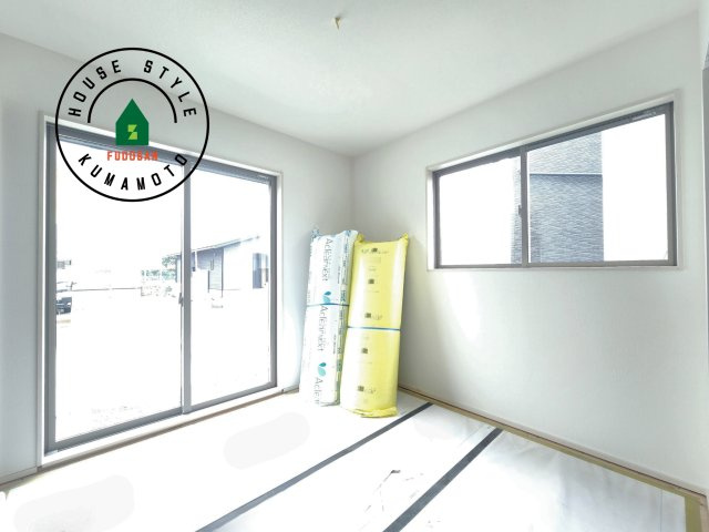 菊池郡大津町大字室第12-2棟（11号棟）　の和室|和室を上手に活用すると暮らし方の幅が広がります。例えば普段は開け放して、子供の小さいうちはお昼寝や遊びのスペースに。畳はソフトなので転んでもケガをしにくく安心です