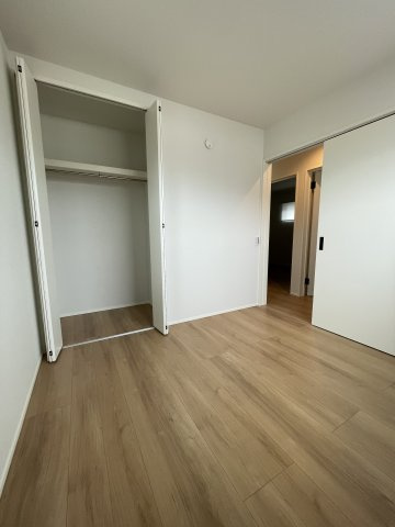 福山市新涯町一丁目　１号地の洋室