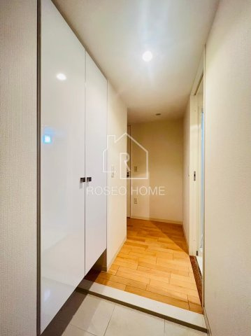 パウゼ堺筋の玄関|同マンション別部屋：参考写真