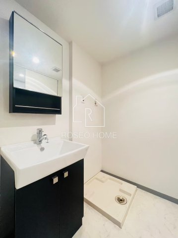 パウゼ堺筋の洗面所|同マンション別部屋：参考写真