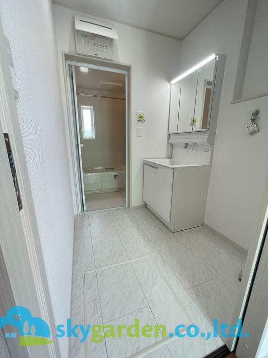 茅ヶ崎市今宿　新築戸建　全8棟8号棟の脱衣所