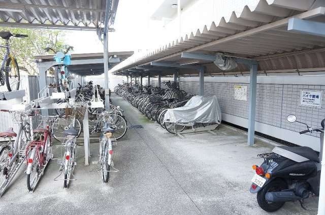 グランドハイツ城山のその他共用部分|駐輪場