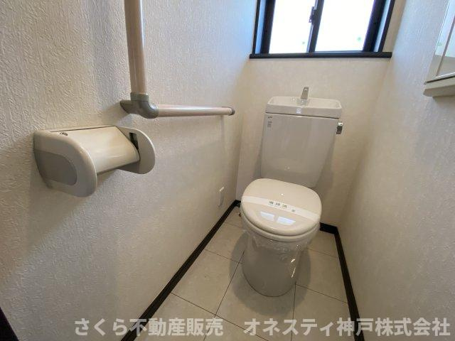 神戸市西区井吹台東町５丁目戸建のトイレ|2階トイレです！