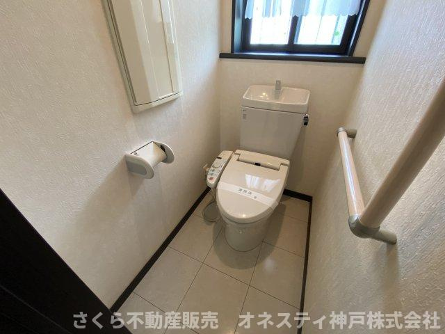神戸市西区井吹台東町５丁目戸建のトイレ|１階トイレです。