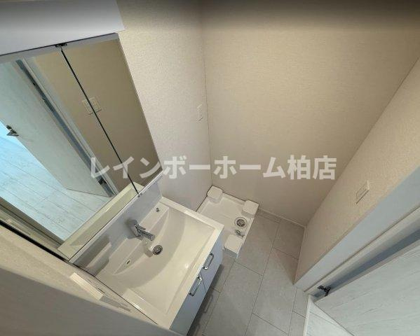 担当エリアのルームアドバイザーが直接対応いたしますの独立洗面台|独立洗面台、朝の身支度には欠かせません