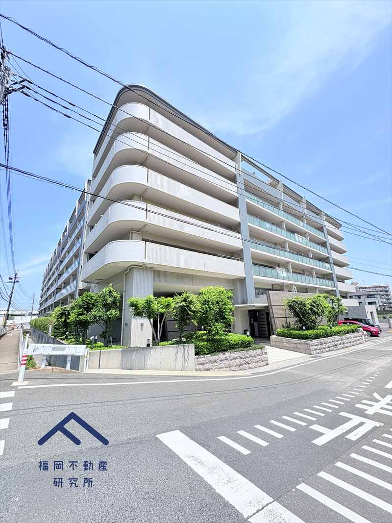 アンピール空港駅前