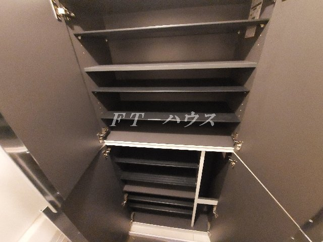スカイハイツ窪田の収納