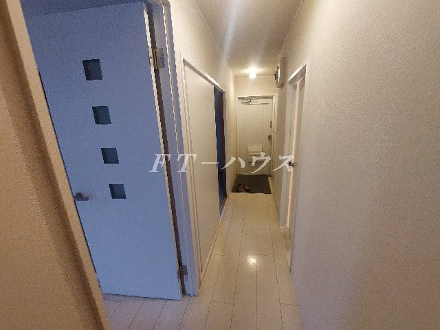 スカイハイツ窪田の玄関