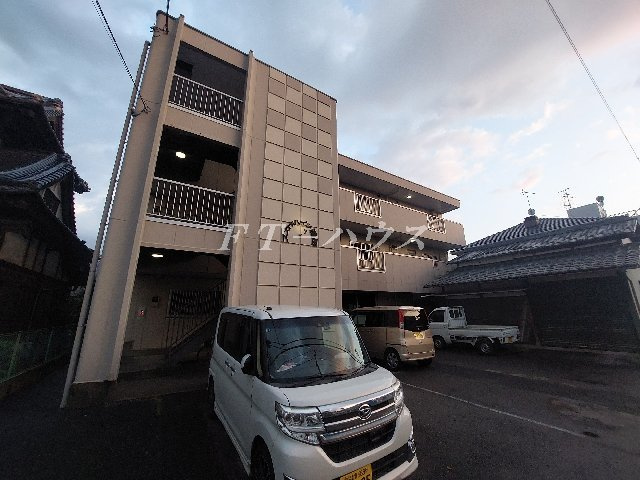 スカイハイツ窪田の駐車場