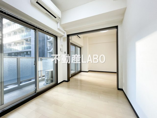 エステムコート難波WEST-SIDEⅡベイフレックスの洋室