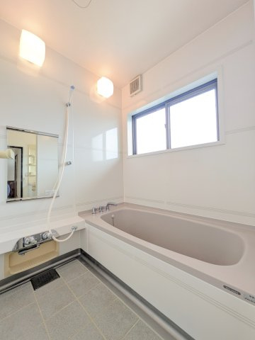 大堂ビルの浴室