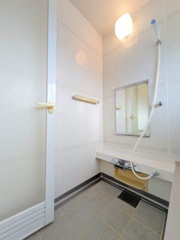 大堂ビルの浴室