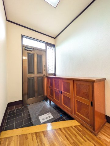 大堂ビルの玄関