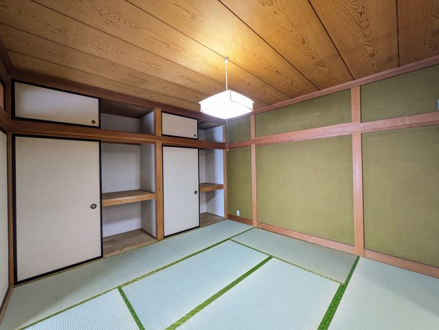 大堂ビルの和室