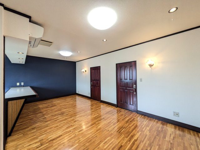 大堂ビルの居間・リビング