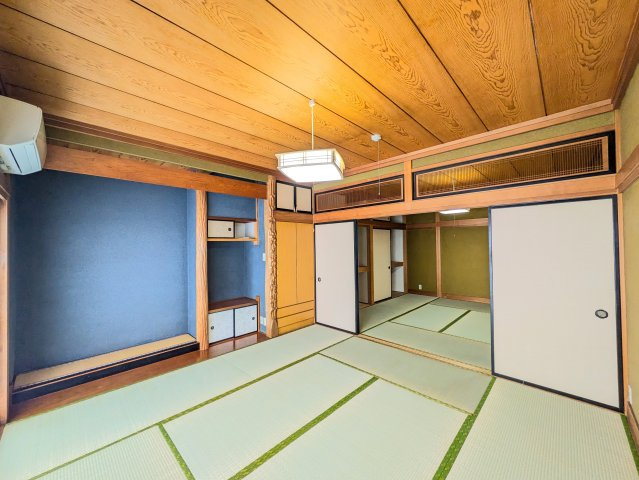 大堂ビルの和室