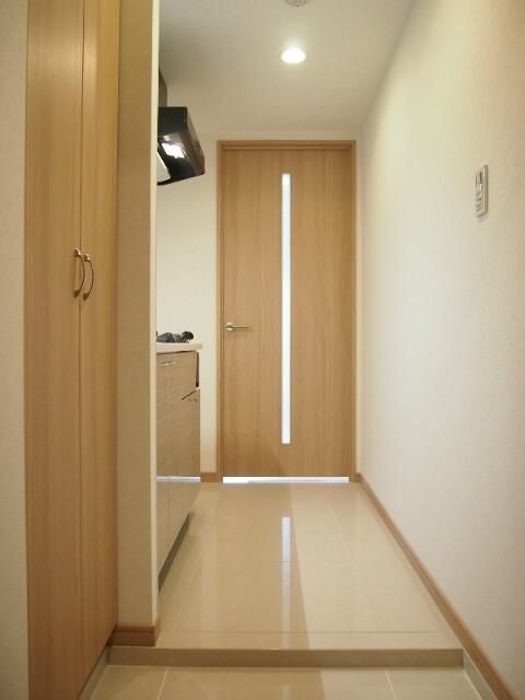 ルーブル両国弐番館の玄関