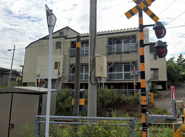 秋田県能代市南元町一棟アパート+戸建ての外観