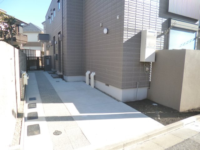 Ｓｈｉｎｅ　Ｃａｍｅｌｌｉａのエントランス