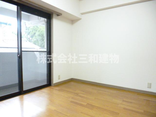 神勇ビルの居間・リビング|同間取り別室の参考写真です