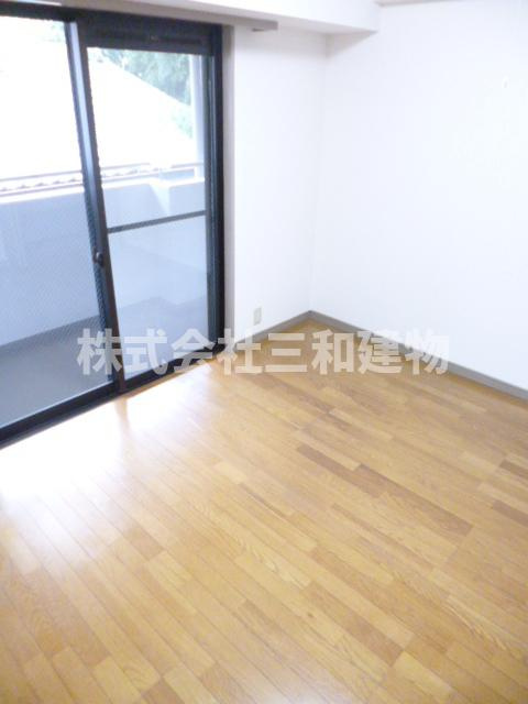 神勇ビルの居間・リビング|同間取り別室の参考写真です