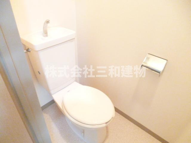 神勇ビルのトイレ