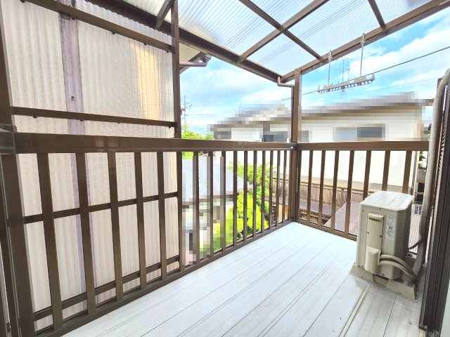 【商談中】長岡京市今里川原　のバルコニー|ベランダはお洗濯やちょっとしたアウトドアスペースにも活用可能。