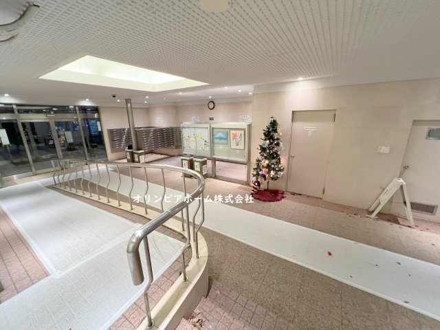 コンドミニアム葛西　9階のエントランス