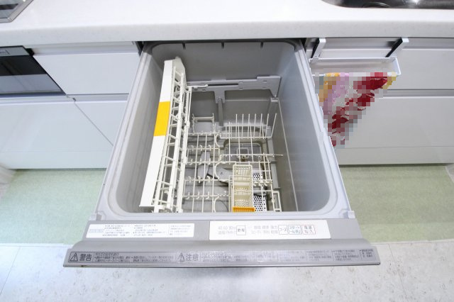 小山市羽川のキッチン|ビルトイン食洗機で、後片付けもラクラク♪容量たっぷりで、毎日の食器洗いをぐっと効率化できます！