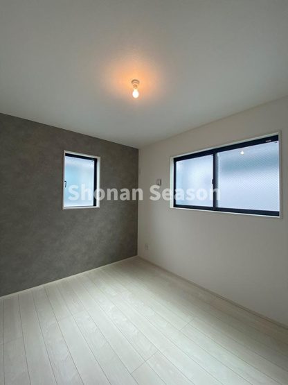 【洋室】 | アクセントクロスがお部屋をおしゃれに演出します☆