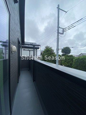 【バルコニー】 | 広々バルコニーがあるので、家族分の洗濯物もたくさん干せます♪