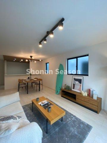 【内装】 | 全居室２面採光でどのお部屋も明るいお住まいです☆