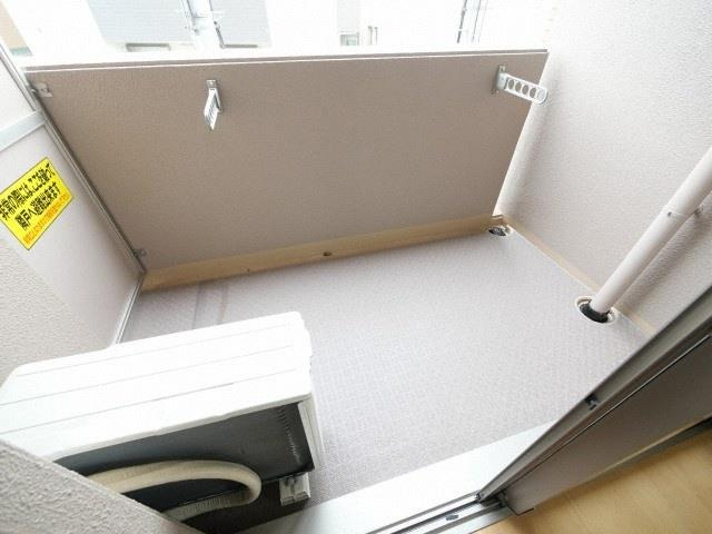 エルセレーノ吹田のバルコニー