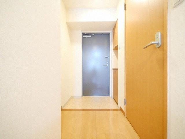 エルセレーノ吹田の玄関