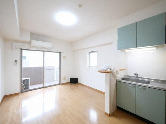 エルセレーノ吹田の居間・リビング