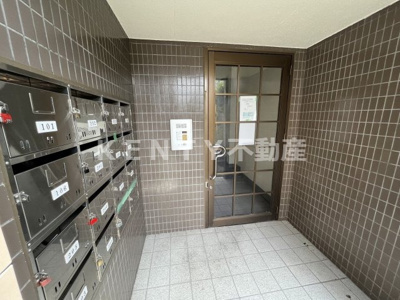 【エントランス】 | 第１２シンエイハイム | 建物の内部です
